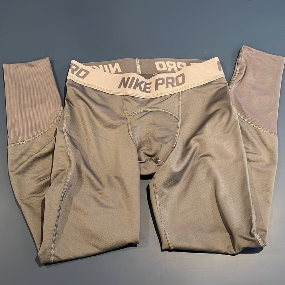 Nike compression leggings